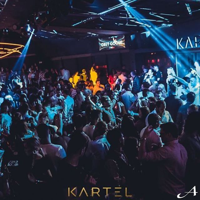 Nova godina na splavu Kartel - gužva i svetla