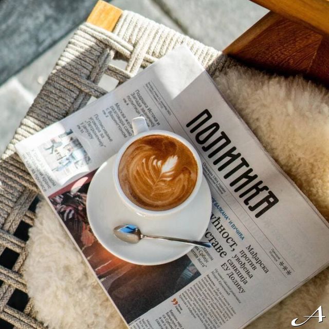 Doček Nove godine - kafa i novine