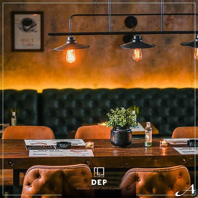 Dep Lounge Bar - sto i lampe