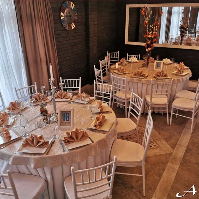 Restoran Princ - dekorisani stolovi
