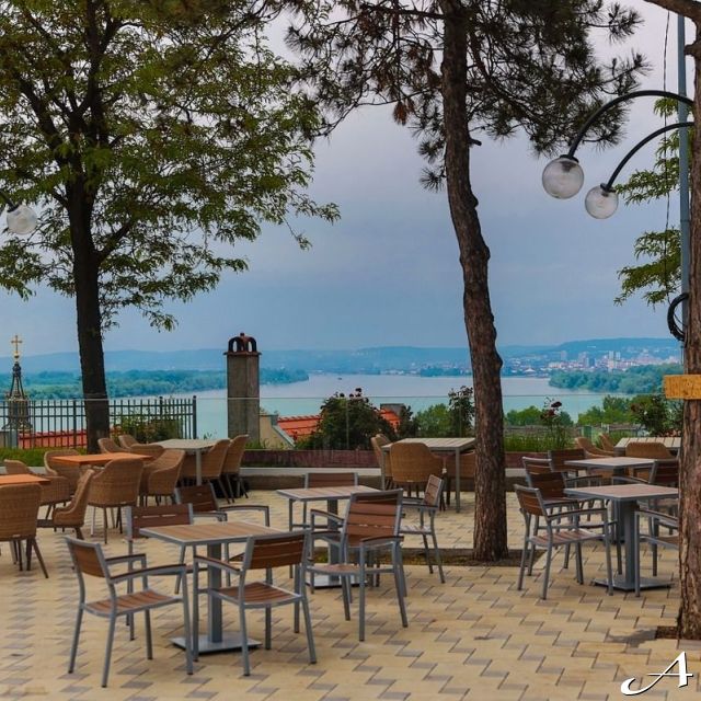Restoran Gardoš - prazan baštenski prostor