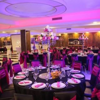 Restoran Jezero - dekorisane stolove za proslavu