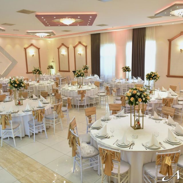 Event centar - dekorisane stolove