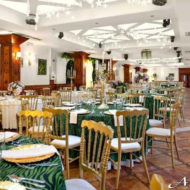 Hotel Balašević - prazni stolovi i stolice