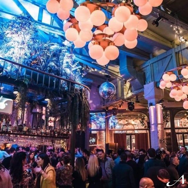 Remiks Gastro Bar - praznična atmosfera