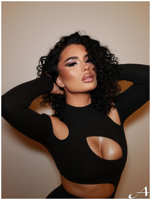 Nova godina 2026 uz Zoranu Mićanović u Azzaro restoranima na Adi Ciganliji