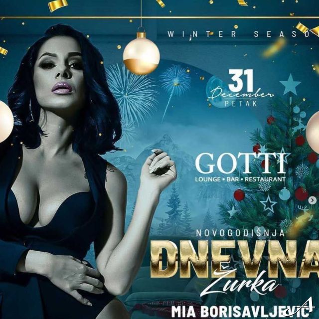 Doček Nove godine - pevačica pozira