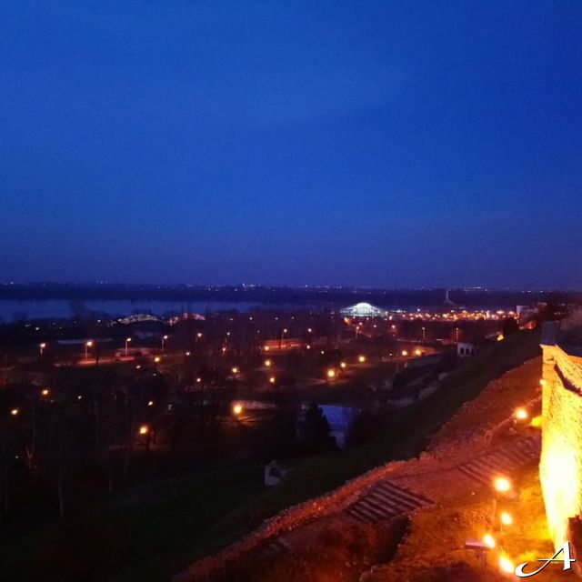 Doček Nove godine - osvetljene tvrđave noću