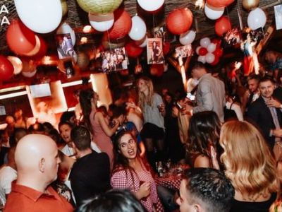 Splav Hua Hua Doček Nove godine