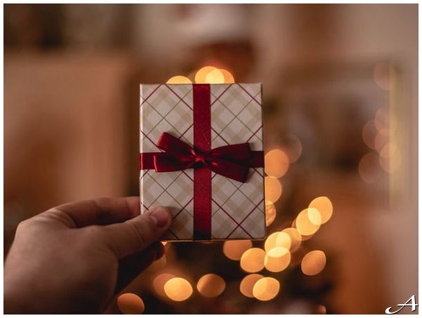 Top 10 ideja za najlepše novogodišnje poklone